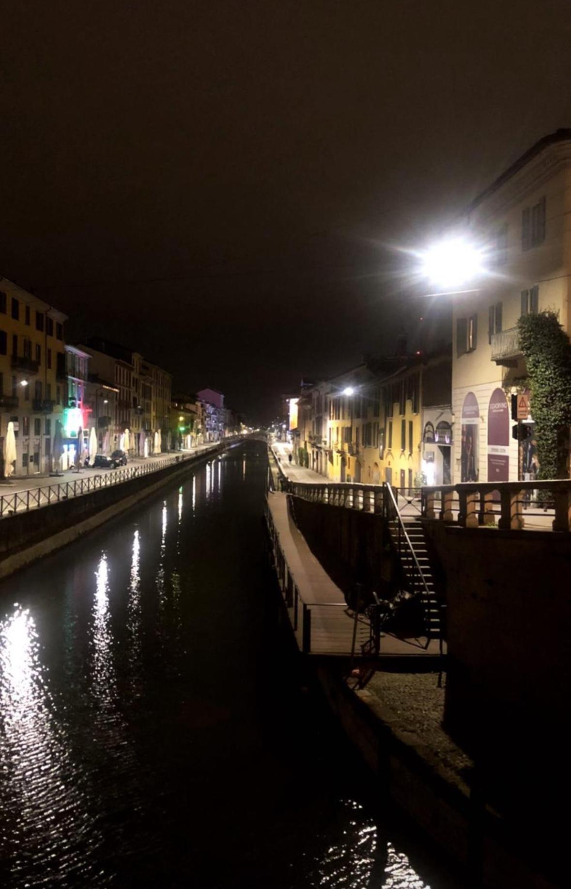 Bilocale In Bande Nere-Metro Rossa Duomo Apartment Milano Ngoại thất bức ảnh